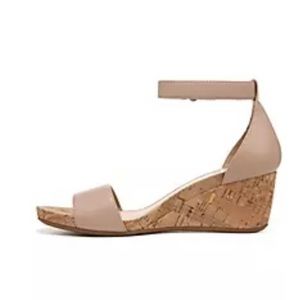 New Never Worn Naturalizer Areda Wedge Sandal 8.5 Medium Mauve Pink